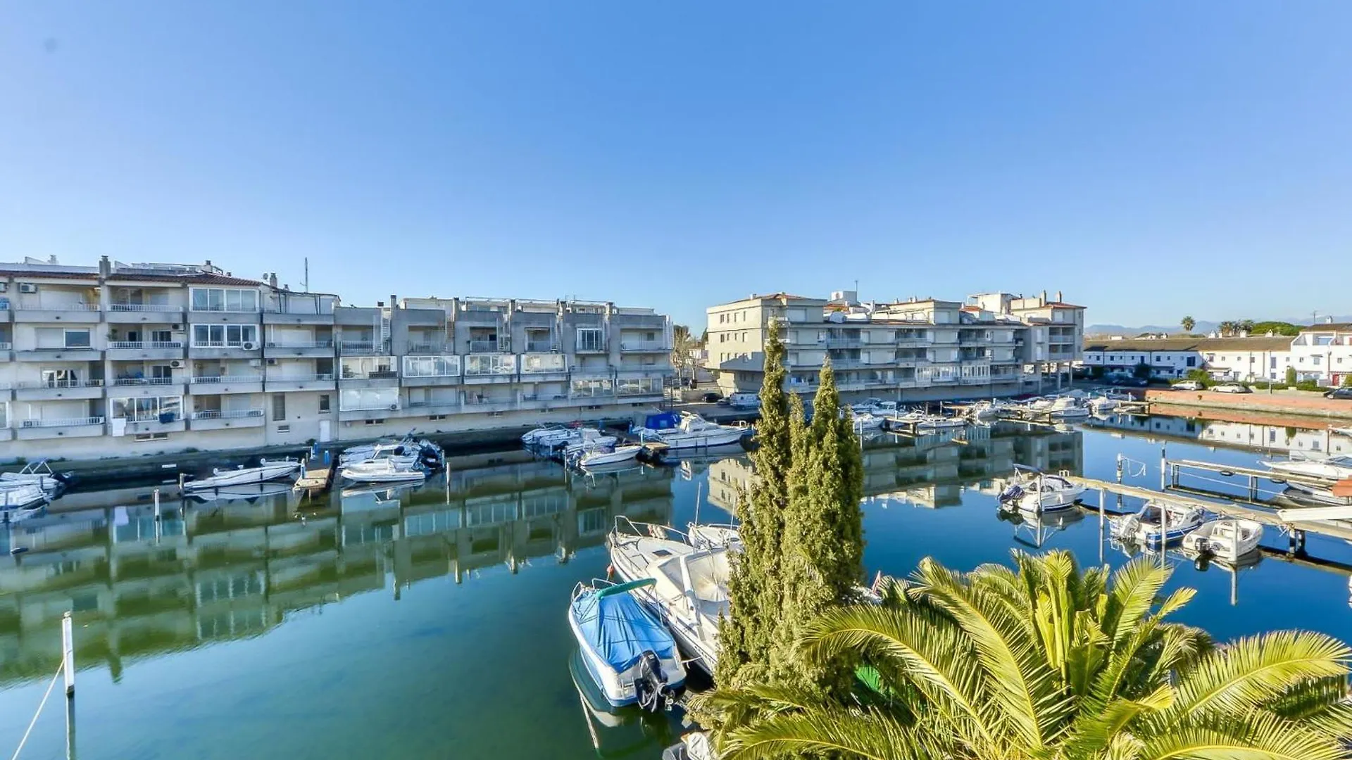 Holiday Home Port Emporda By Interhome Ampuriabrava